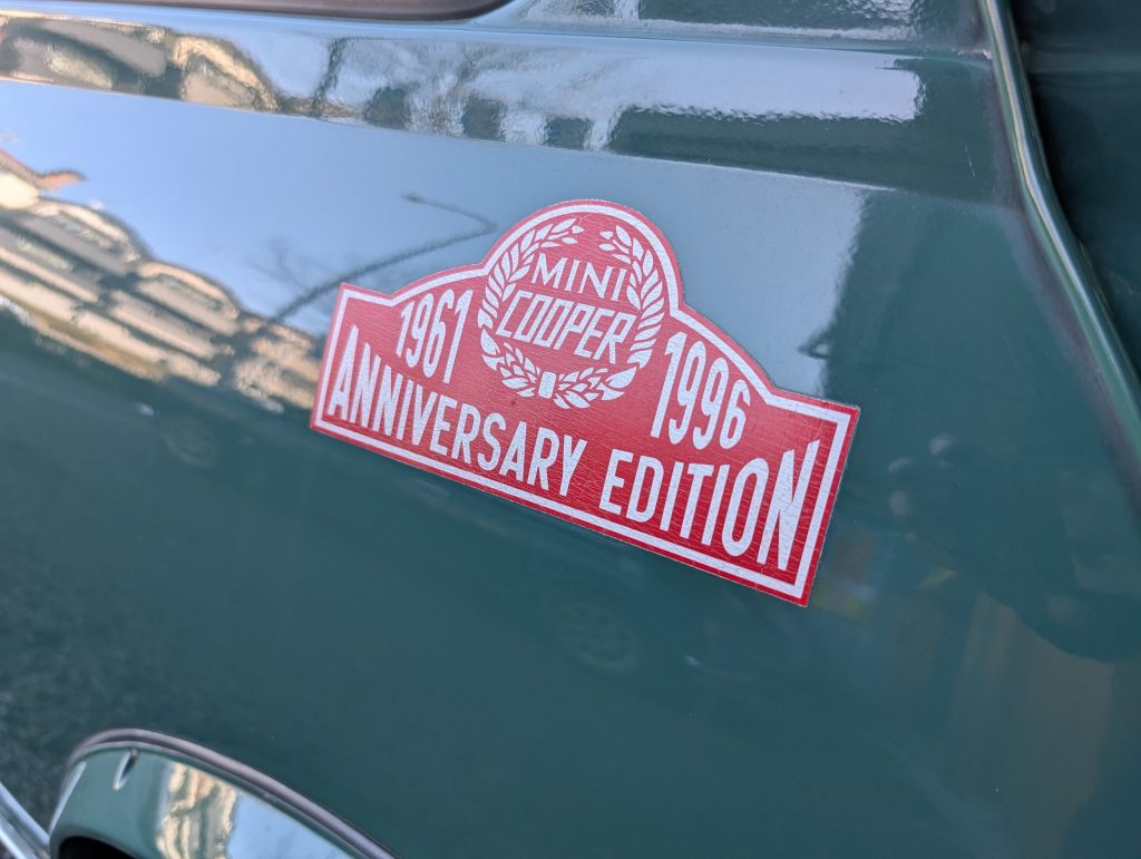 販売車両】ローバーミニ 1.3i MT 35th アーモンドグリーン | LEAF